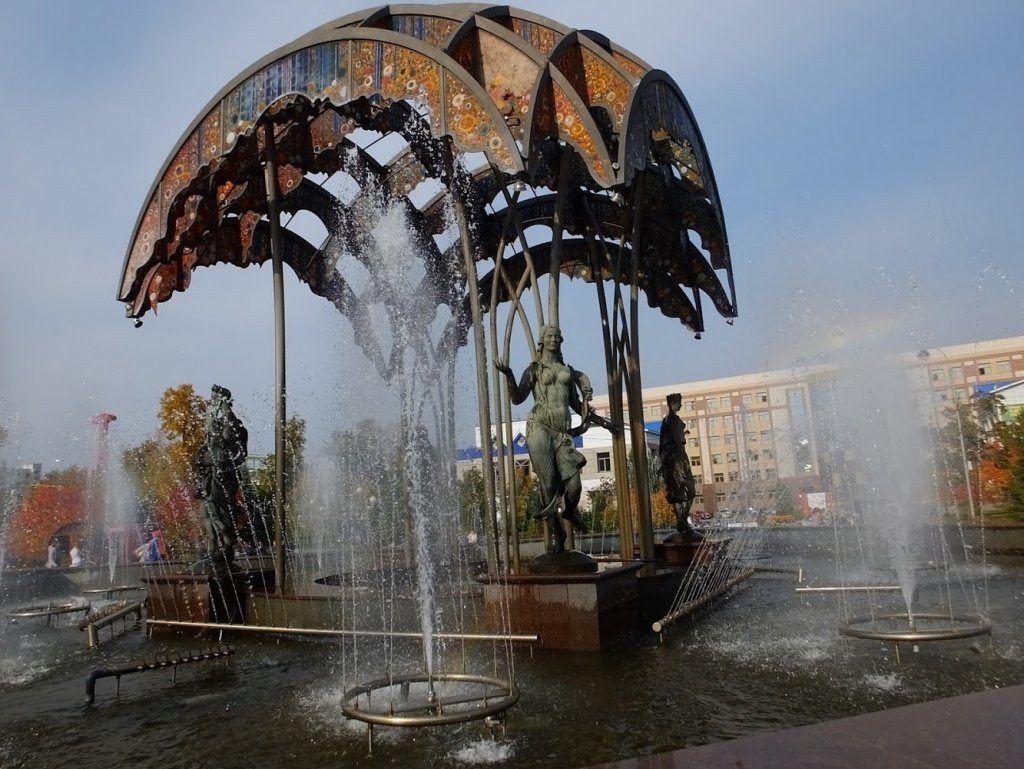 Тюмень цветной бульвар городской парк