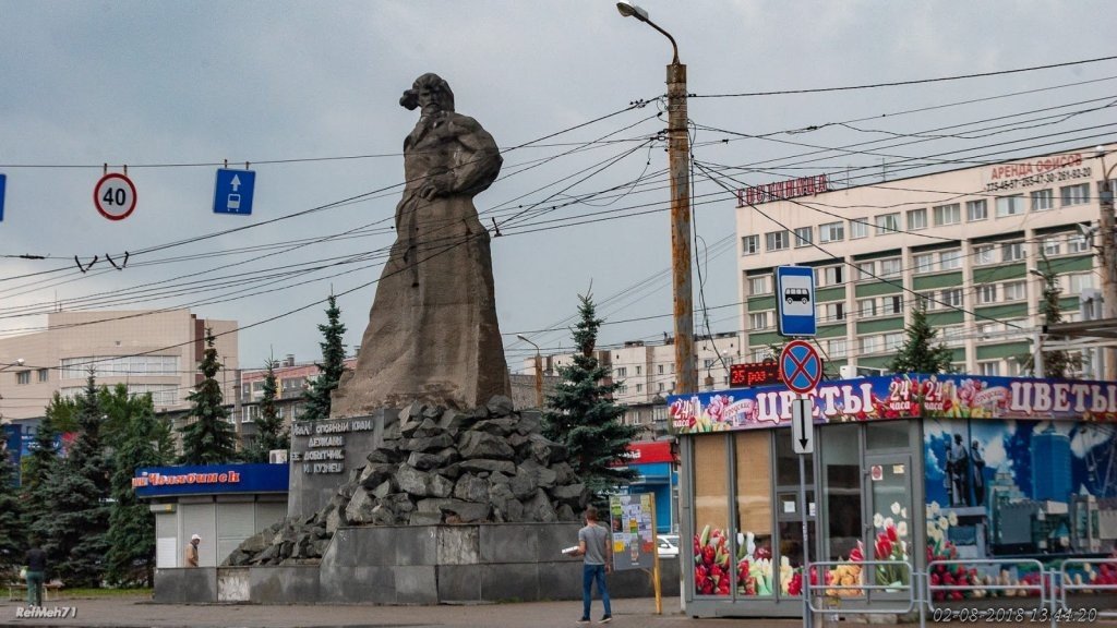 Памятник сказ об урале в челябинске