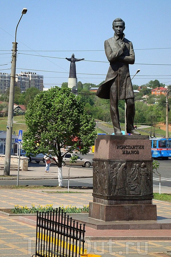 Памятники в чебоксарах