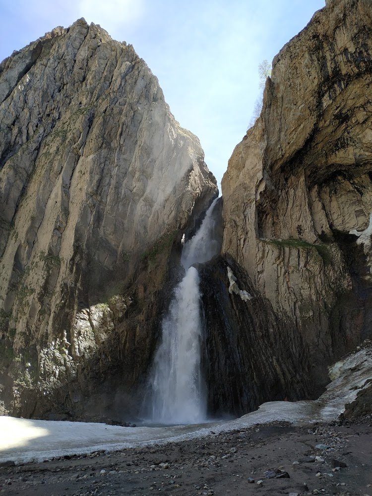 Каракая Су водопад КБР