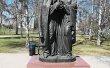 Фото Памятник Петру и Февронии в Иркутске 7