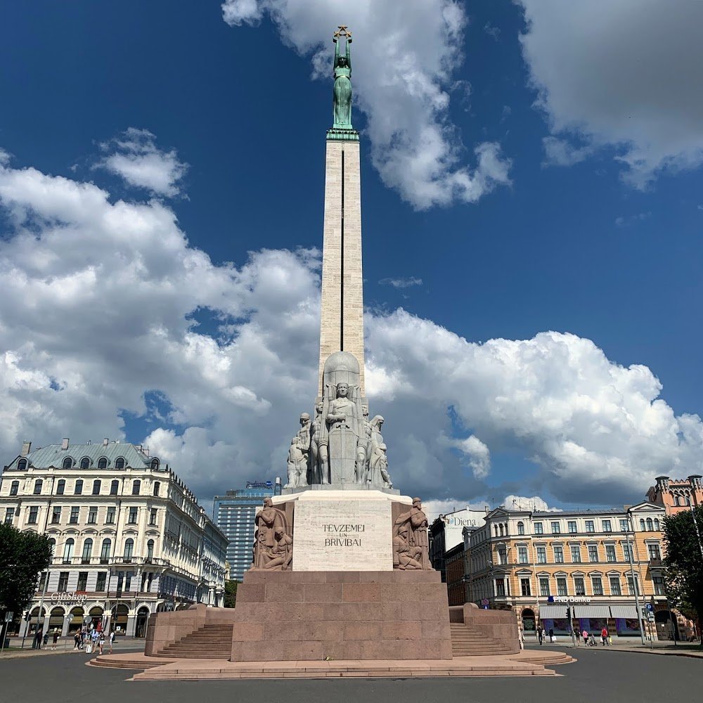 Памятники в латвии