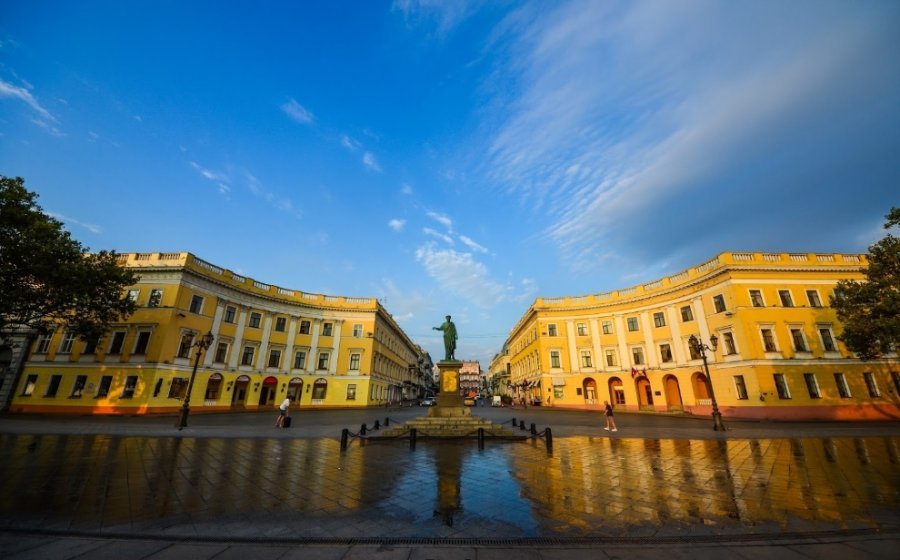 Памятник дюку в одессе фото