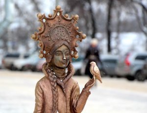 Фото Памятник Снегурочке в Костроме
