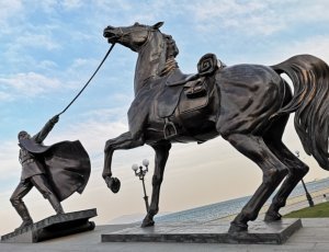 Фото Памятник «Исход» в Новороссийске