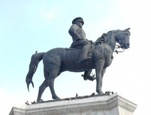 Памятник Ататюрку