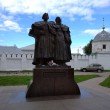 Фото Памятник Петру и Февронии Муромским 6