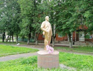Фото Памятник В.И. Ленину в Ростове Великом